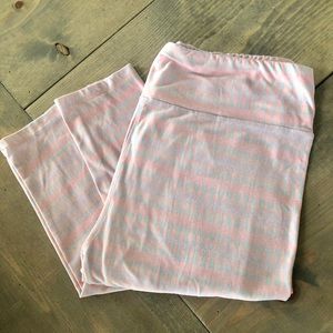 T&C LuLaRoe Leggings • Light Pink • Blue Arrows